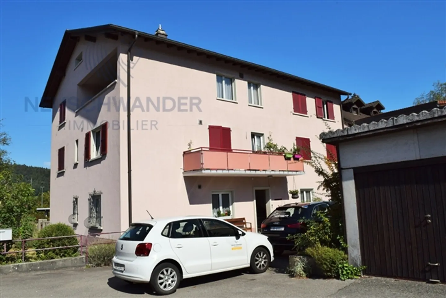 Ideally located with 3 apartments and 1 commercial space - Photo 1 of 11