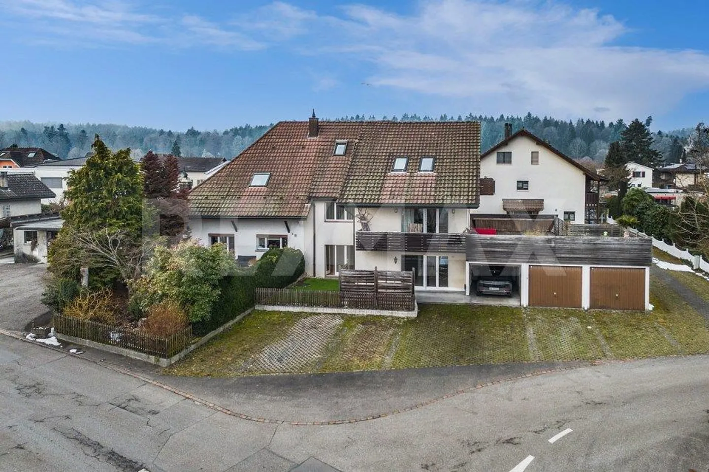 Quietly located 3.5 room condominium on the ground floor - Photo 2 of 13