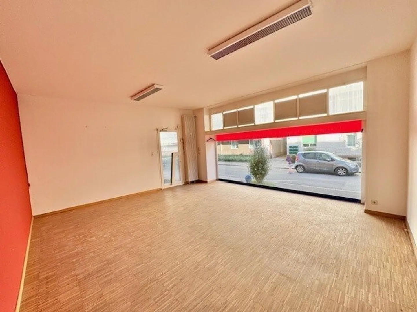 Locaux commerciaux avec bureau à Gundeli (jusqu'à 475m2) - Photo 2 sur 12