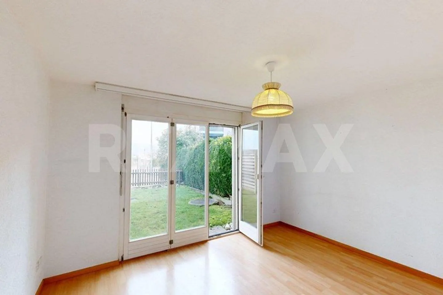 Quietly located 3.5 room condominium on the ground floor - Photo 7 of 13