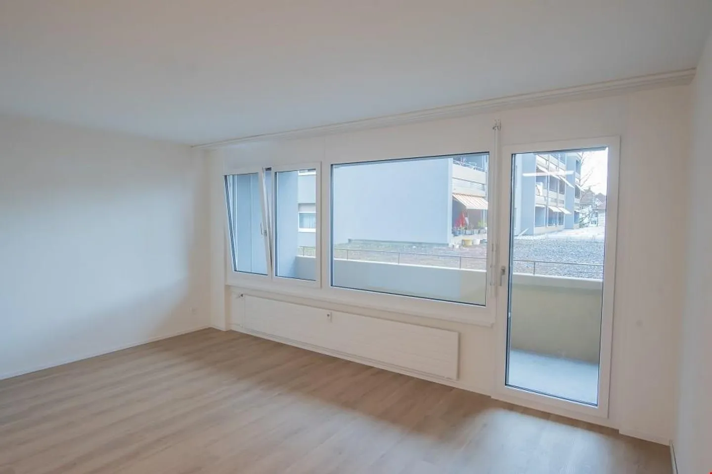 Appartamento ristrutturato in affitto a Bienne - Foto 4 di 8