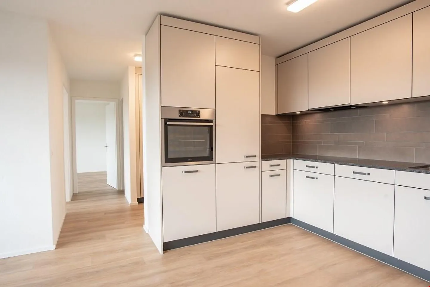 Appartamento ristrutturato in affitto a Bienne - Foto 1 di 8