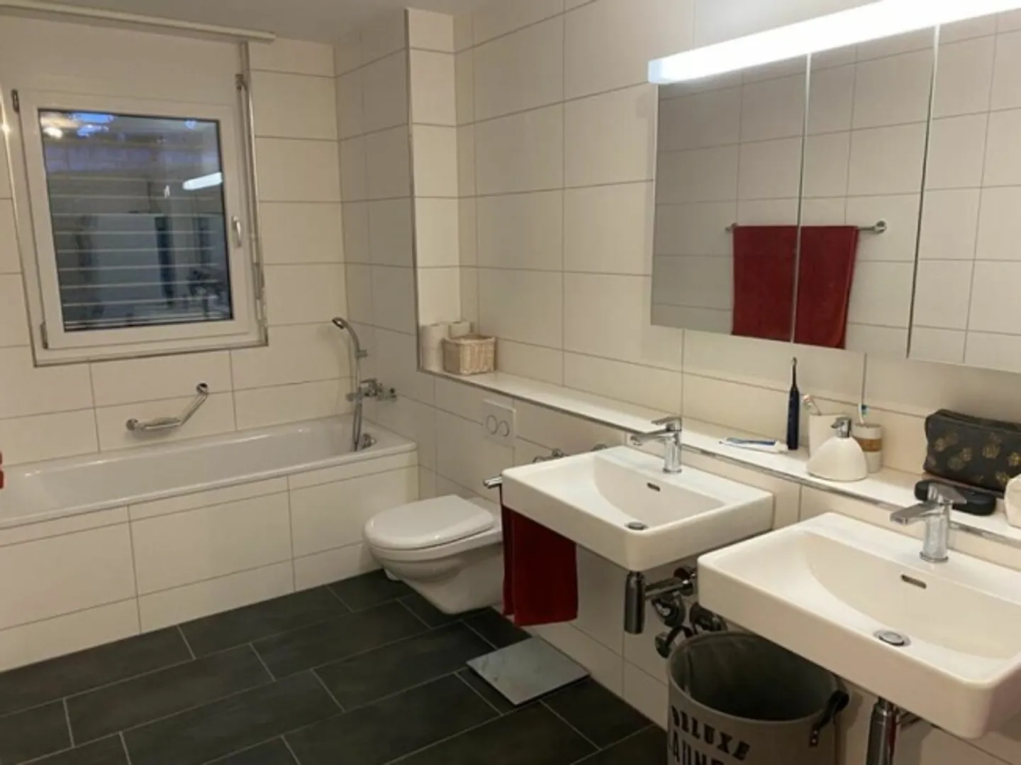 Où les familles se sentent chez elles - Appartement de 4,5 pièces dans un emplacement calme et central - Photo 8 sur 13