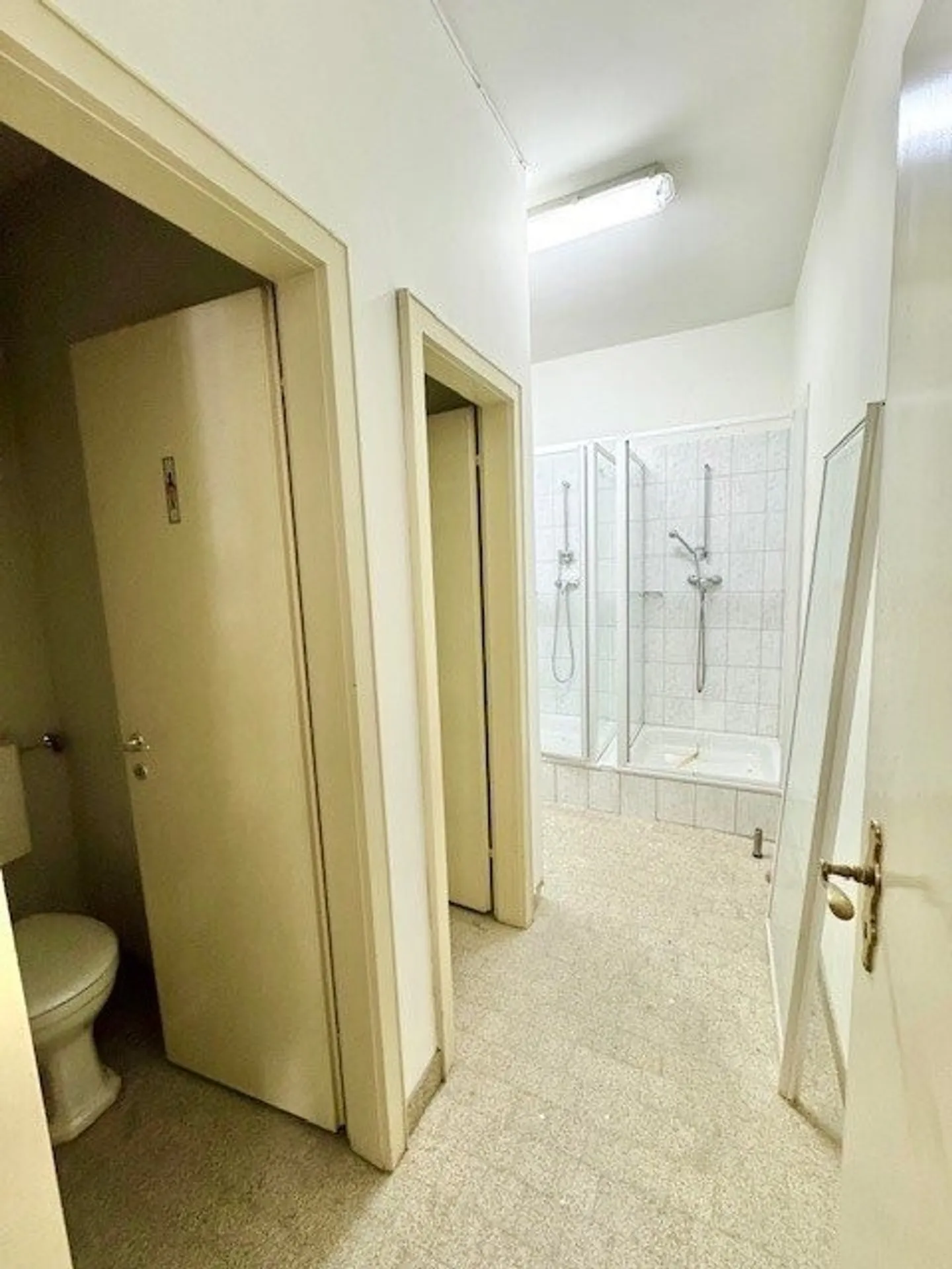 Locaux commerciaux avec bureau à Gundeli (jusqu'à 475m2) - Photo 7 sur 12