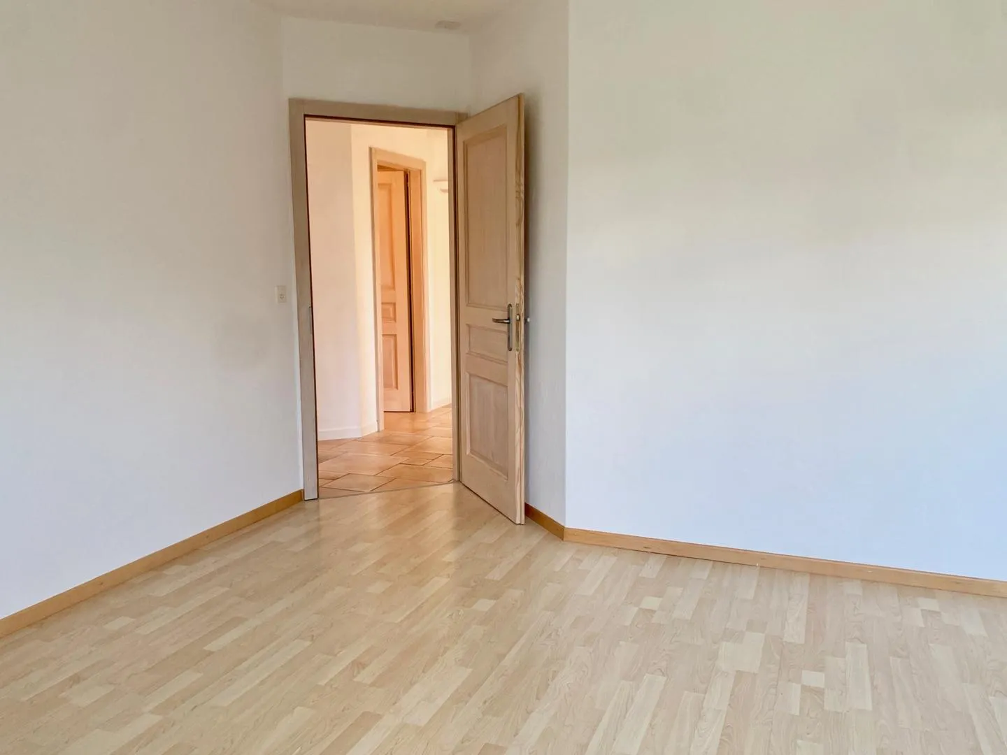 Spacious Villa-Style Apartment - Photo 13 of 13