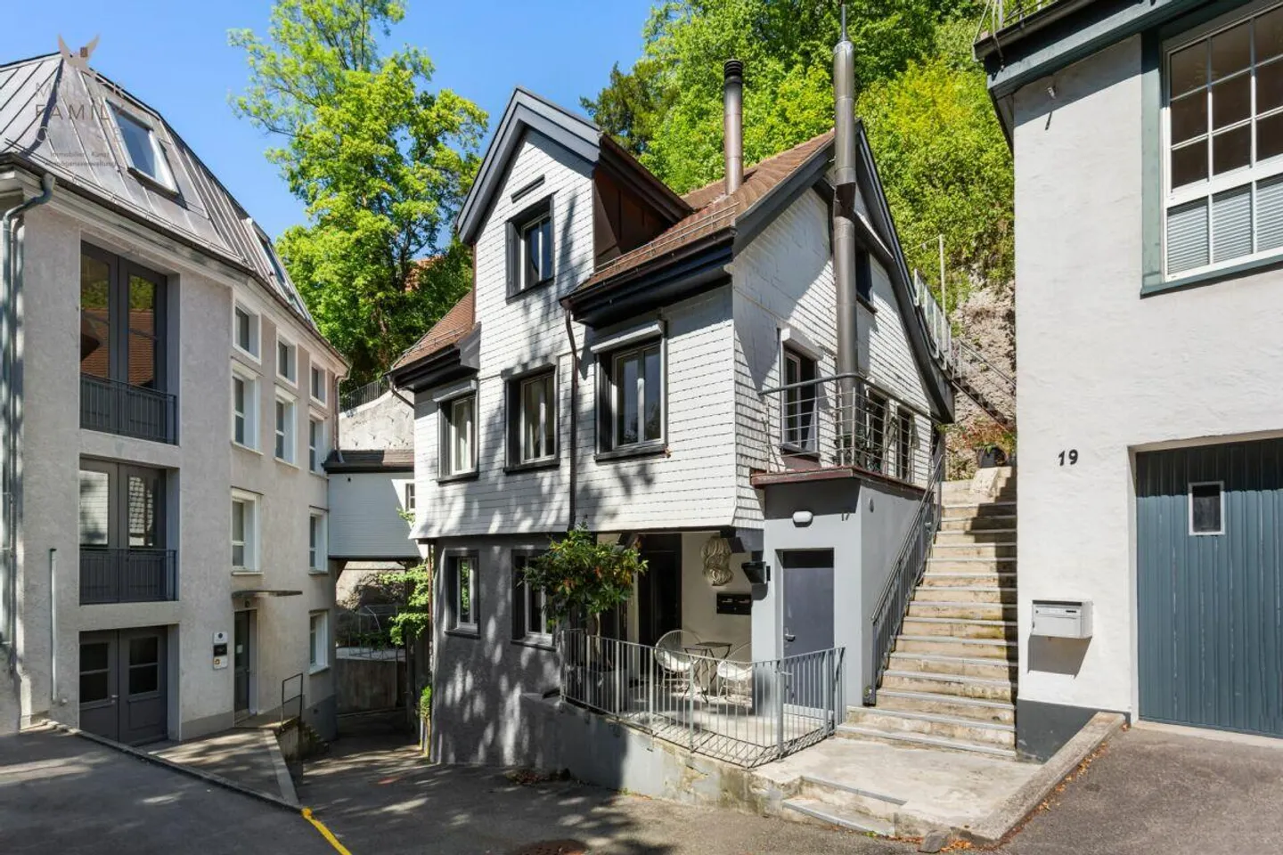 Maison familiale urbaine avec atelier près de la vieille ville et de Mülenenschlucht - Photo 1 sur 13