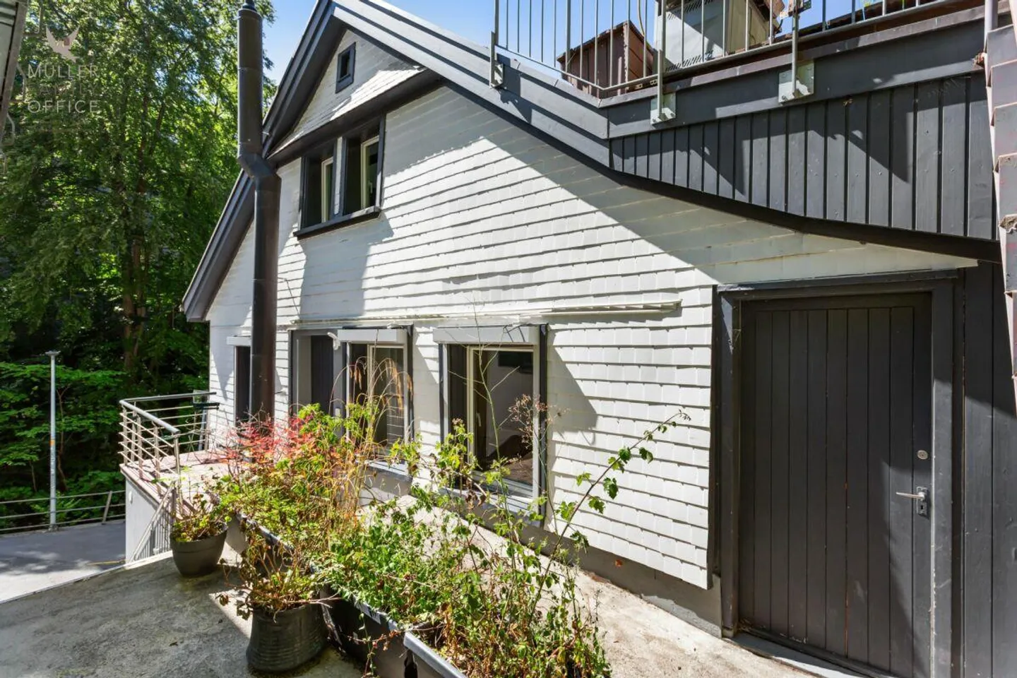 Maison familiale urbaine avec atelier près de la vieille ville et de Mülenenschlucht - Photo 3 sur 13