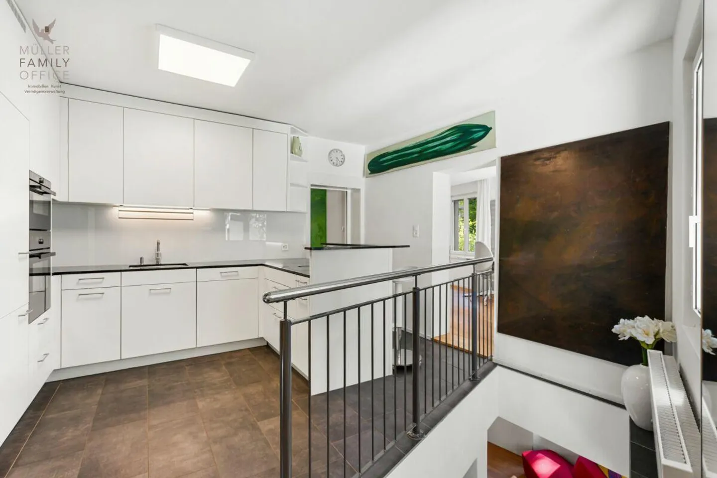 Maison familiale urbaine avec atelier près de la vieille ville et de Mülenenschlucht - Photo 11 sur 13