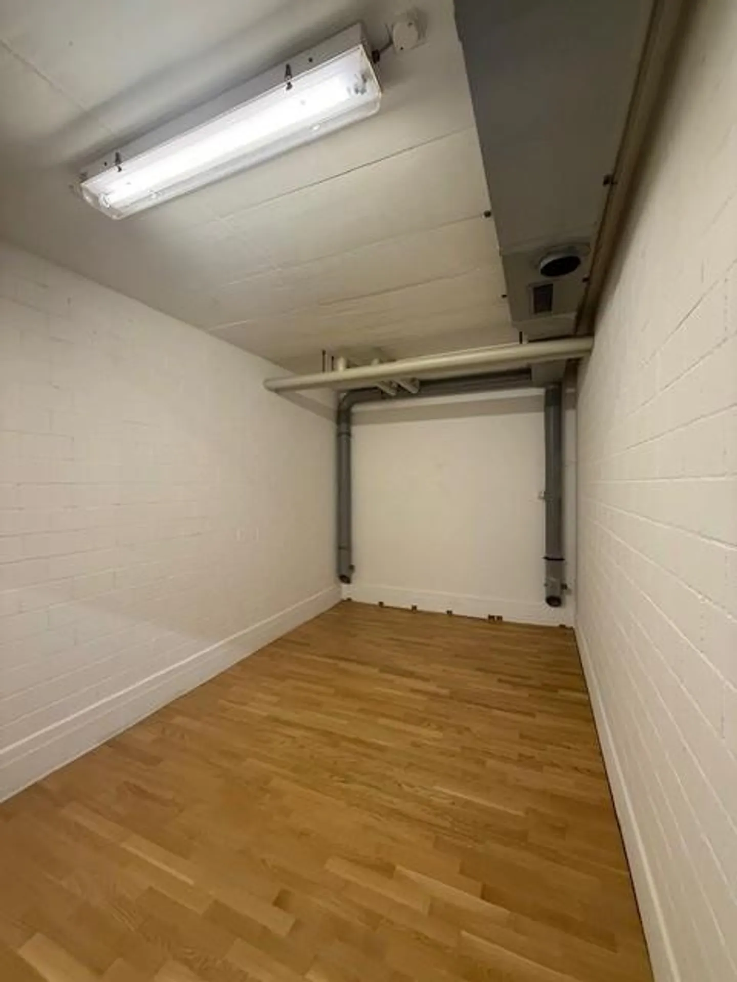 Magazzino a Cham - Foto 4 di 5