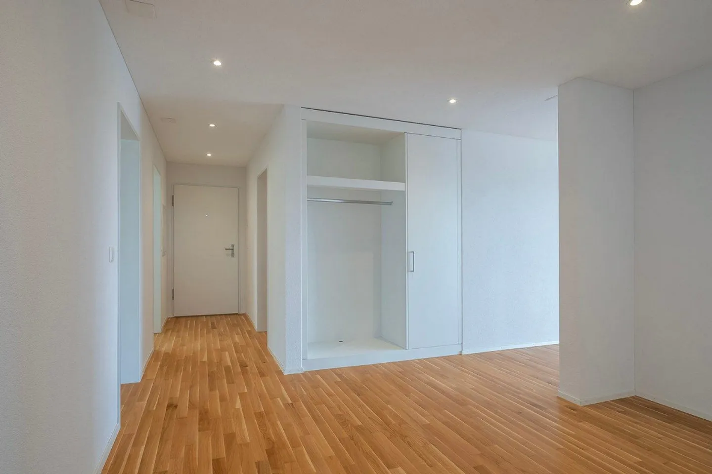 Exactly in the middle of Biel and Solothurn - Photo 2 of 8