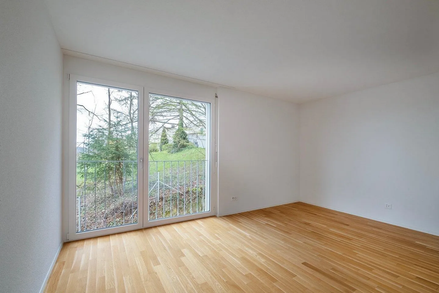 Exactly in the middle of Biel and Solothurn - Photo 3 of 8