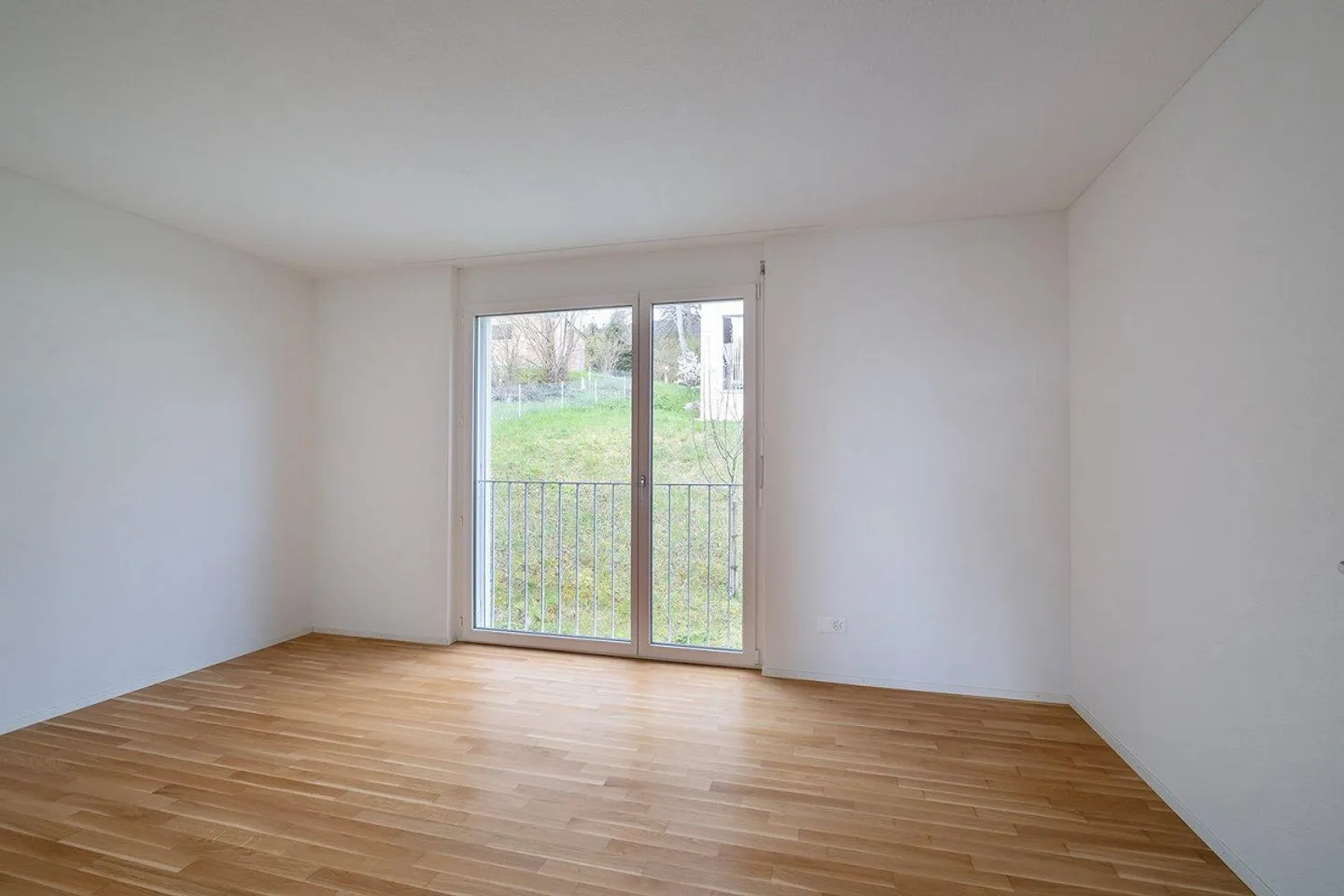 Exactly in the middle of Biel and Solothurn - Photo 4 of 8