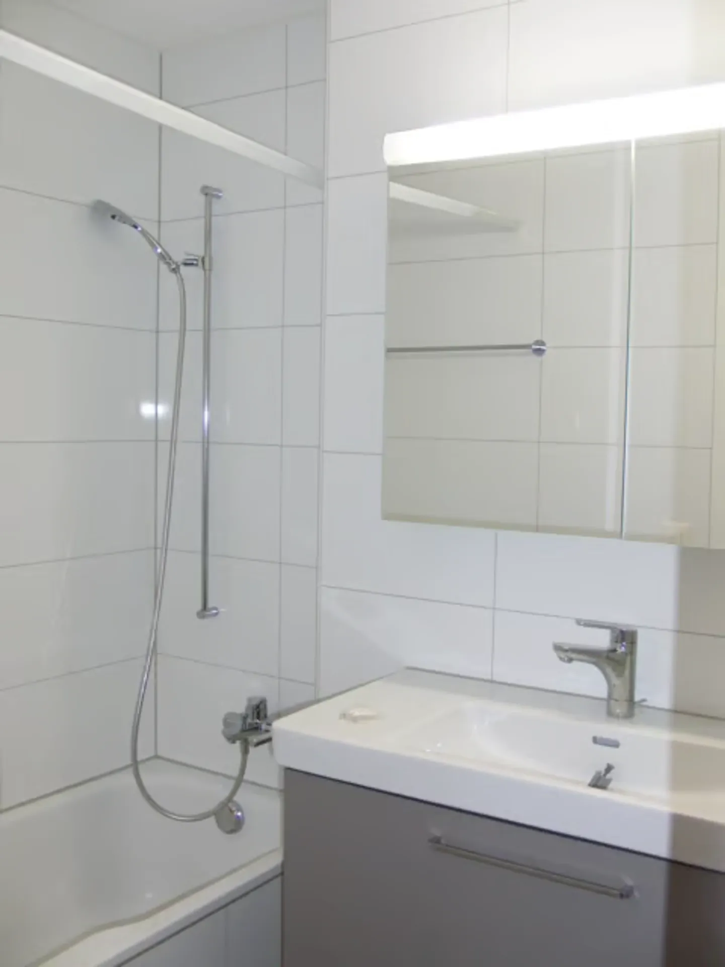 Spacious 4.5-room apartment in Seon, limited until September 30, 2027 - Photo 4 of 6