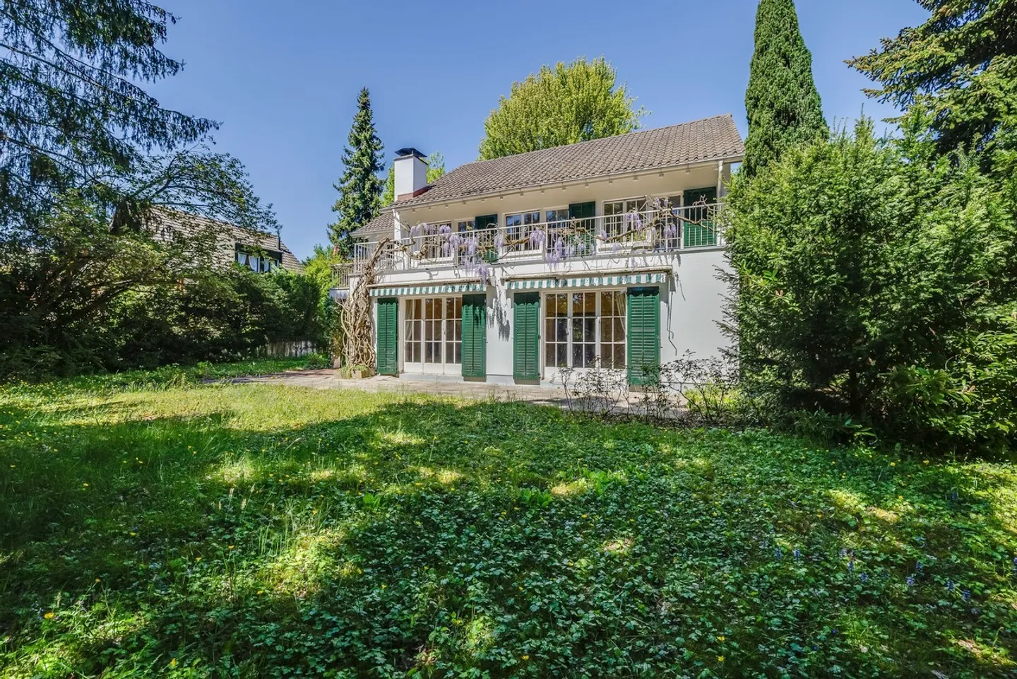 Single house for sale - Photo 1 of 9