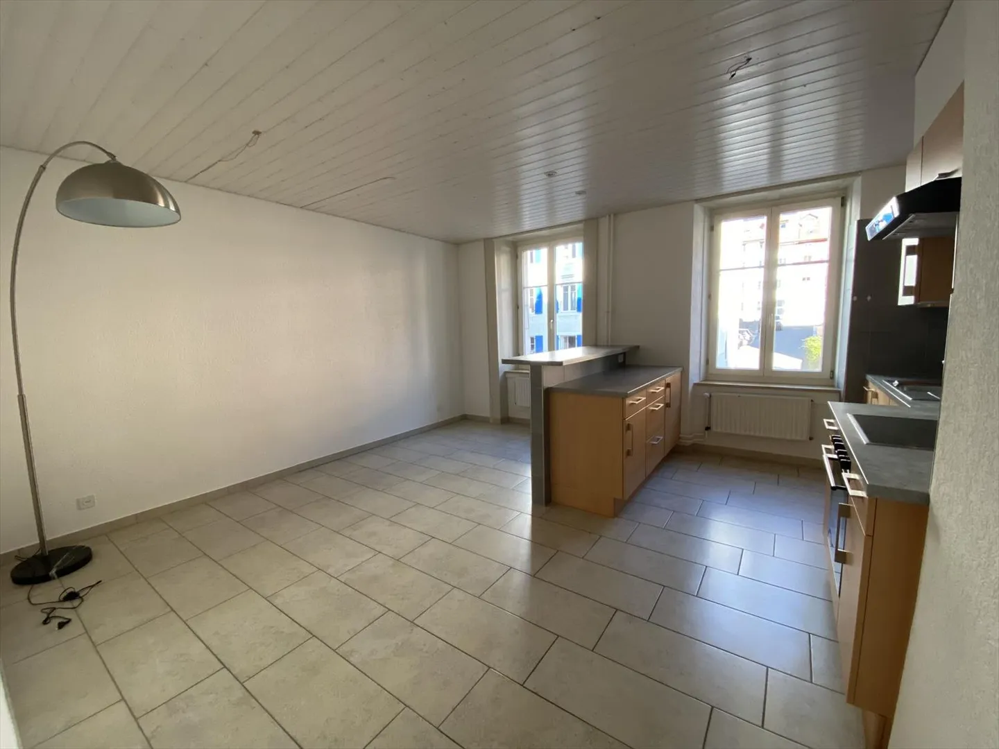 St-Imier, appartement lumineux de 2.5 pièces au 1er étage - Photo 2 sur 8