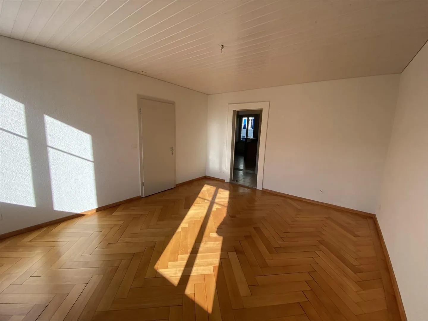 St-Imier, appartement lumineux de 2.5 pièces au 1er étage - Photo 6 sur 8