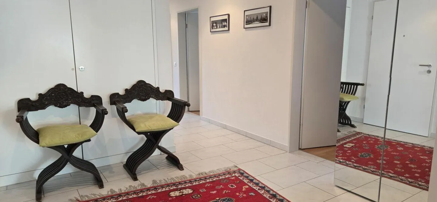 Arrive instead of setting up - Furnished 4.5 room apartment with character - Photo 15 of 16