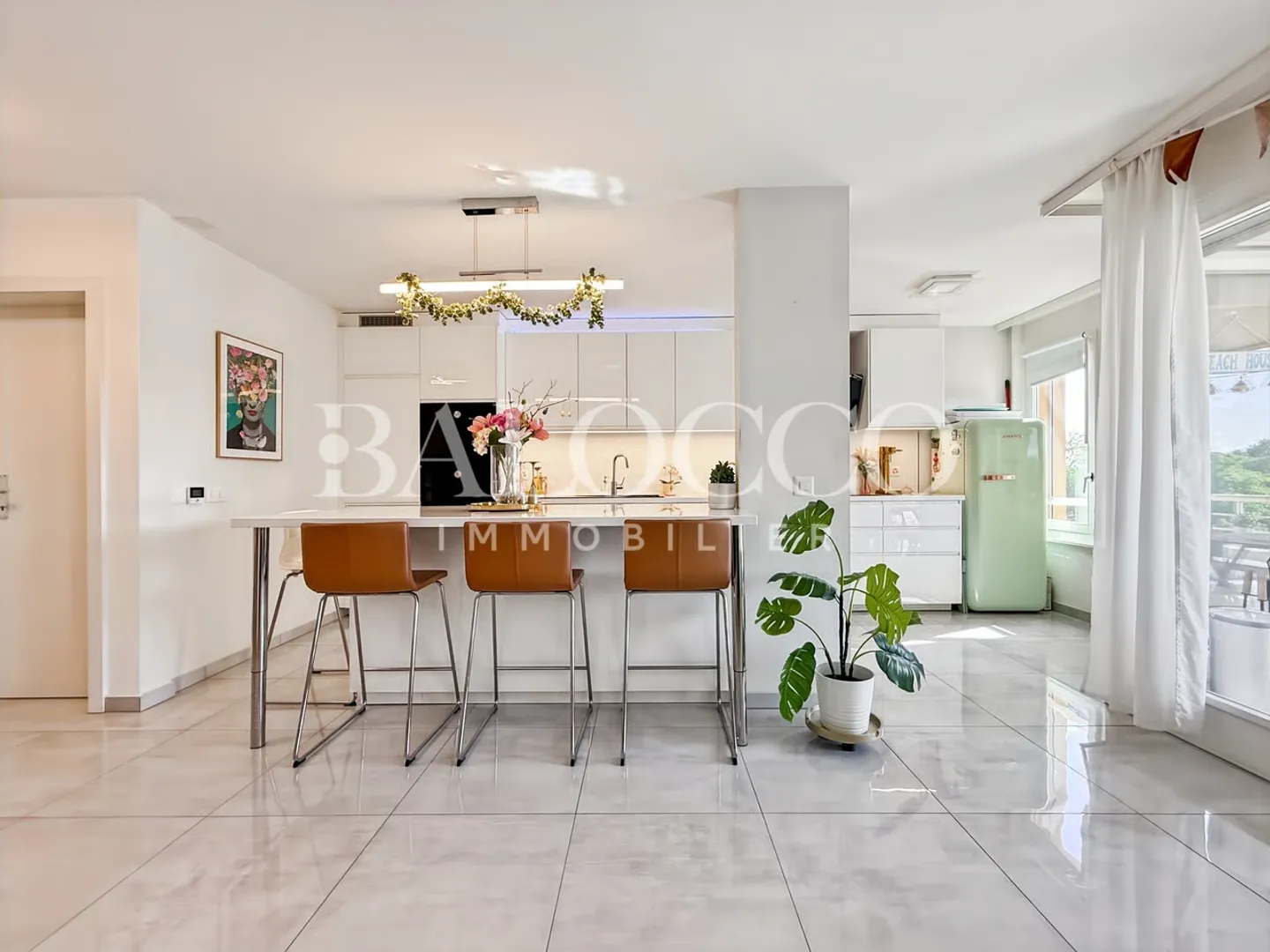 Très bel appartement de 4,5 pièces - Photo 2 sur 8