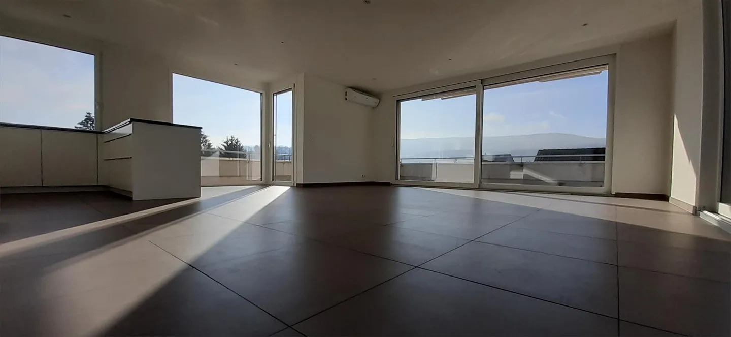 Luxury Attic Apartment - Photo 2 of 25