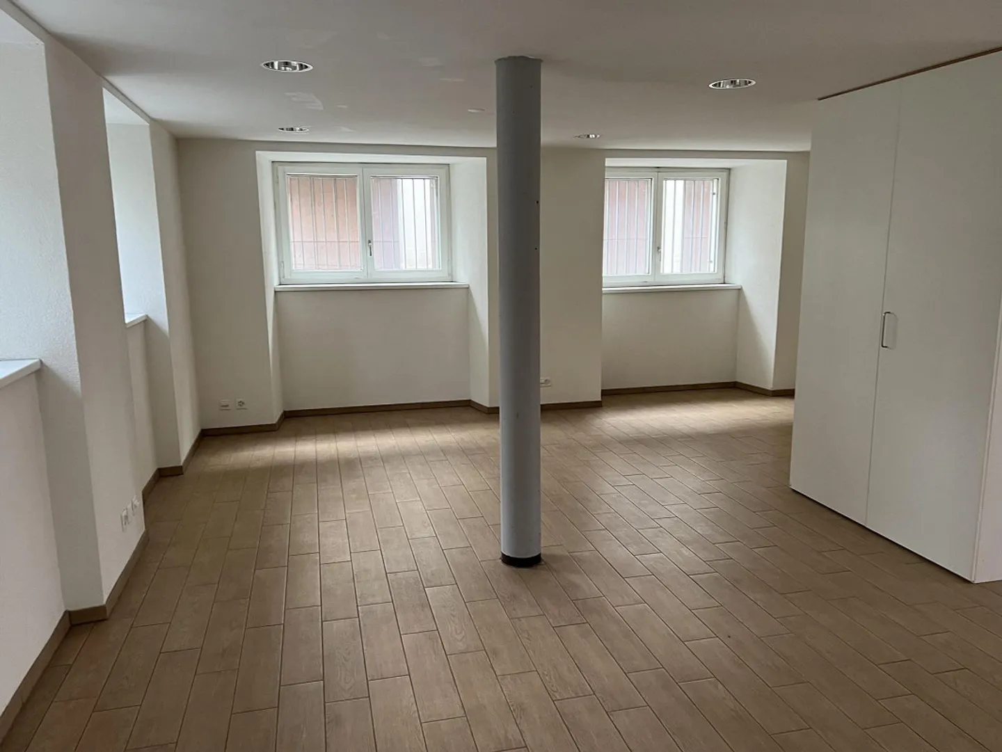 Ampio e spazioso spazio commerciale in una posizione centrale a Mellingen - Foto 5 di 7