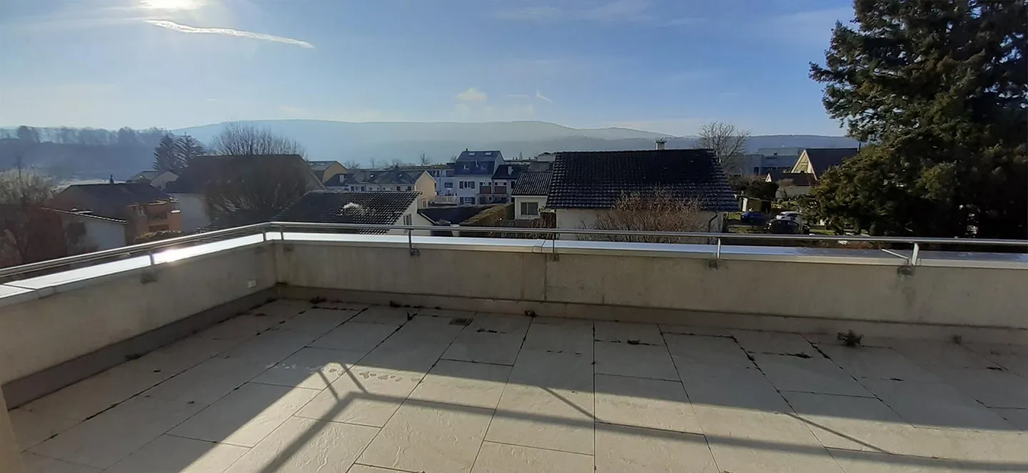 Luxury Attic Apartment - Photo 7 of 25