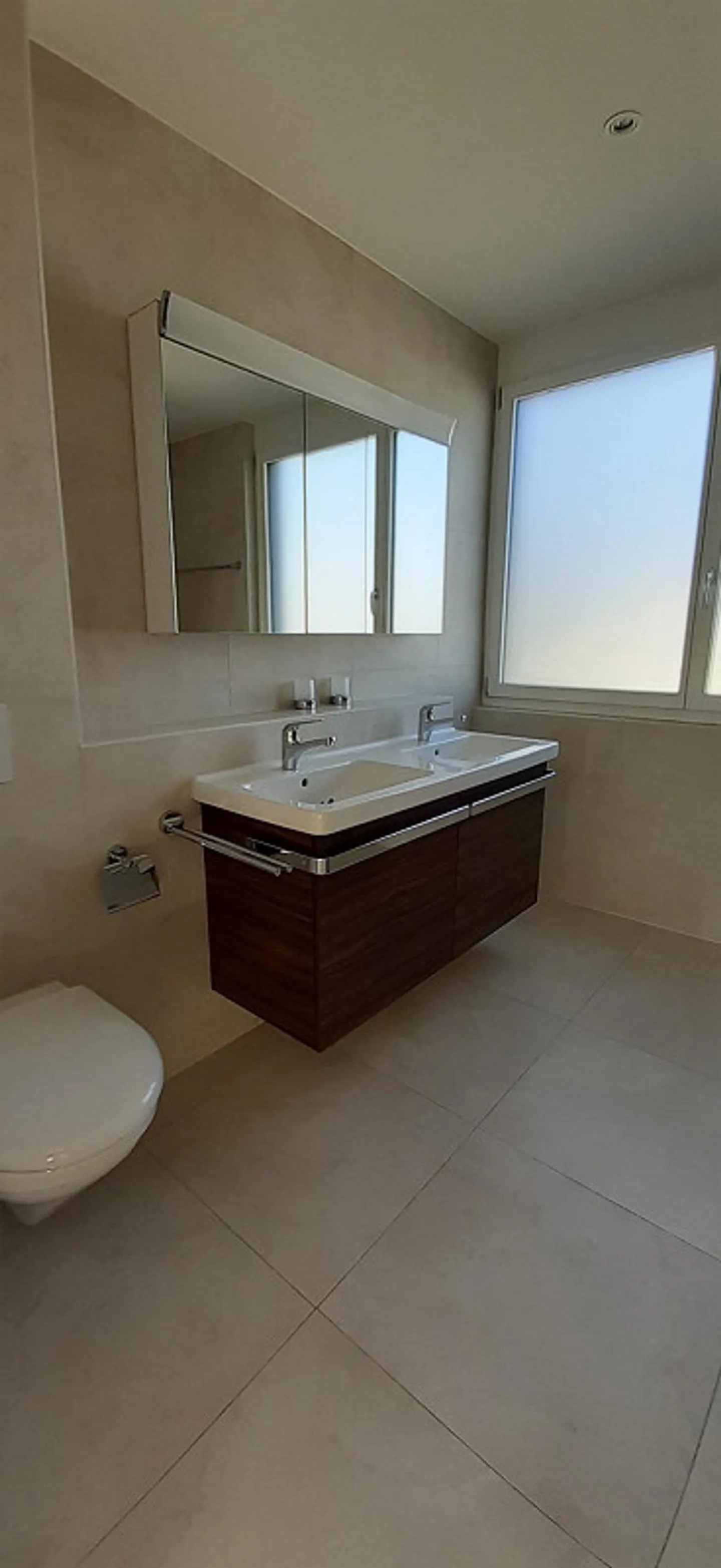 Luxury Attic Apartment - Photo 11 of 25