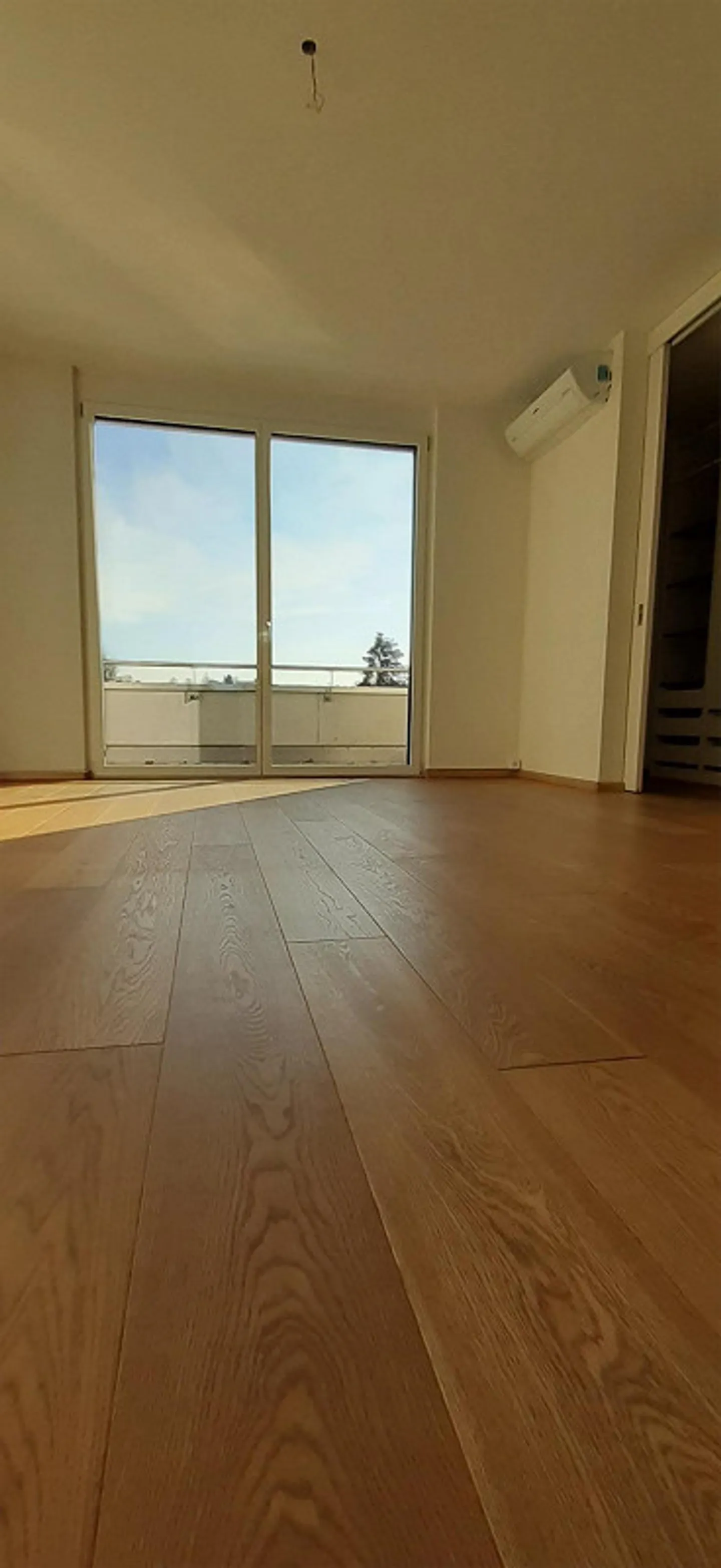 Luxury Attic Apartment - Photo 18 of 25