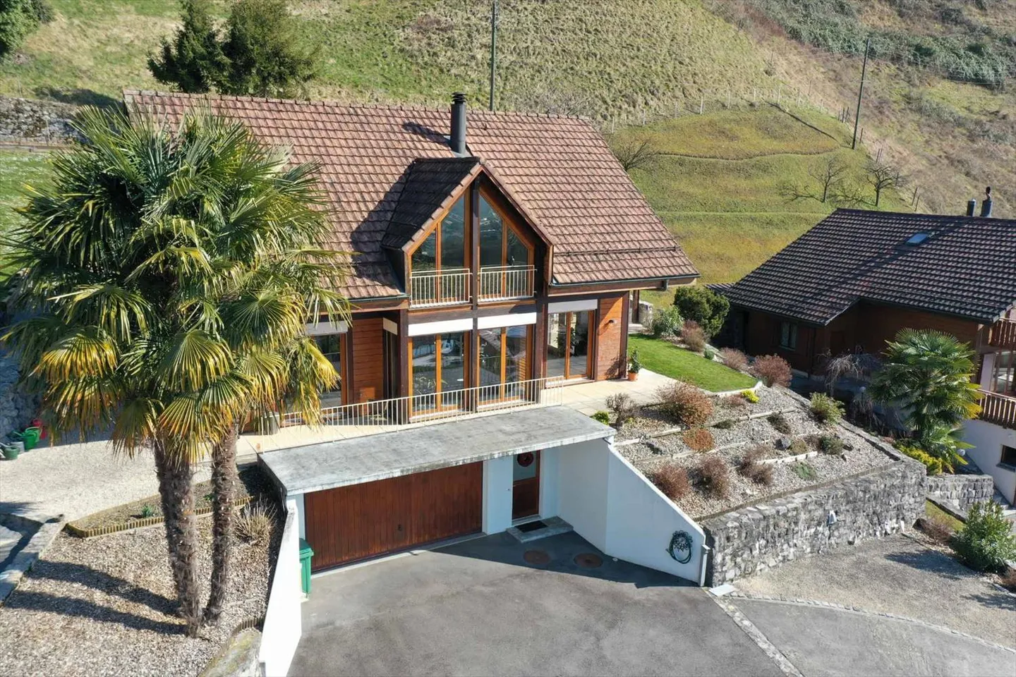 Schöne individuelle Villa mit hübschem Blick auf den See - Photo 2 sur 12