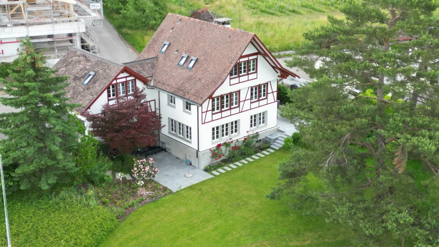 Charmante maison à colombages rénovée avec vue sur le lac de Zurich - Photo 5 sur 11