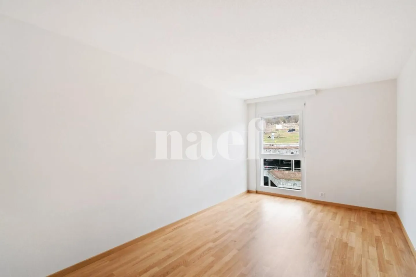 On the Heights of Neuchâtel, 4.5-Room Apartment on the 4th Floor - Photo 5 of 7