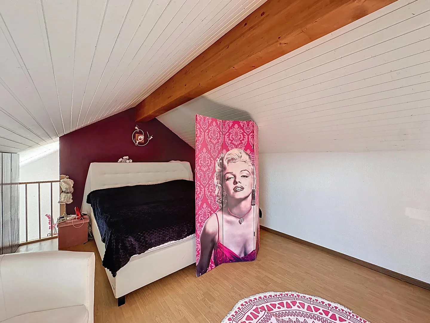 Charmantes Dachwohnung mit 3.5 Zimmern in Savigny - Foto 9 di 11