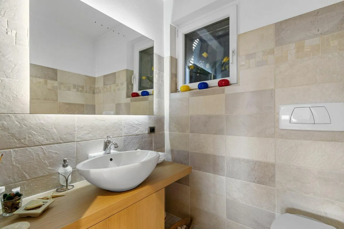 Elegante Casa Familiare a Carabbia - Foto 14 di 25