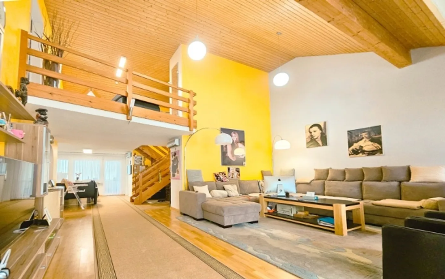 Ampio appartamento attico di 5 1/2 locali a Romanshorn - Foto 2 di 13