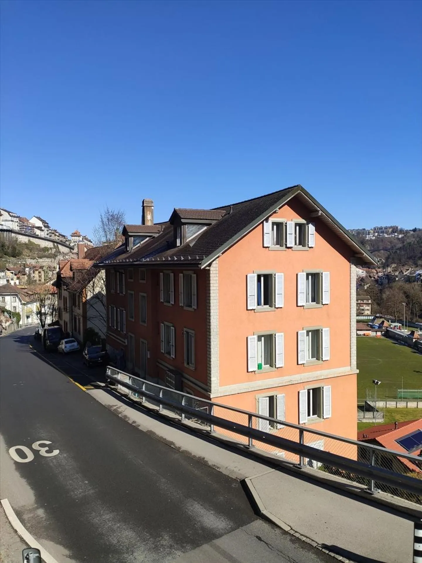Appartement 3,5 pièces au centre ville de Fribourg - Photo 1 sur 1