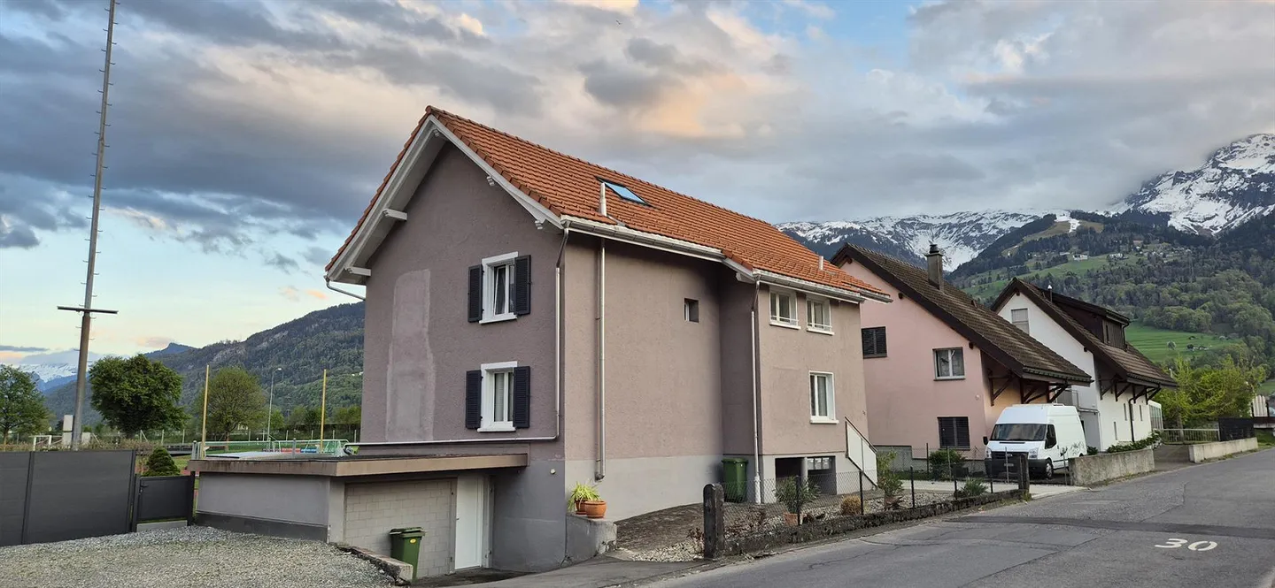 Moderno edificio multifamiliare ristrutturato con 3 unità abitative - Foto 2 di 8