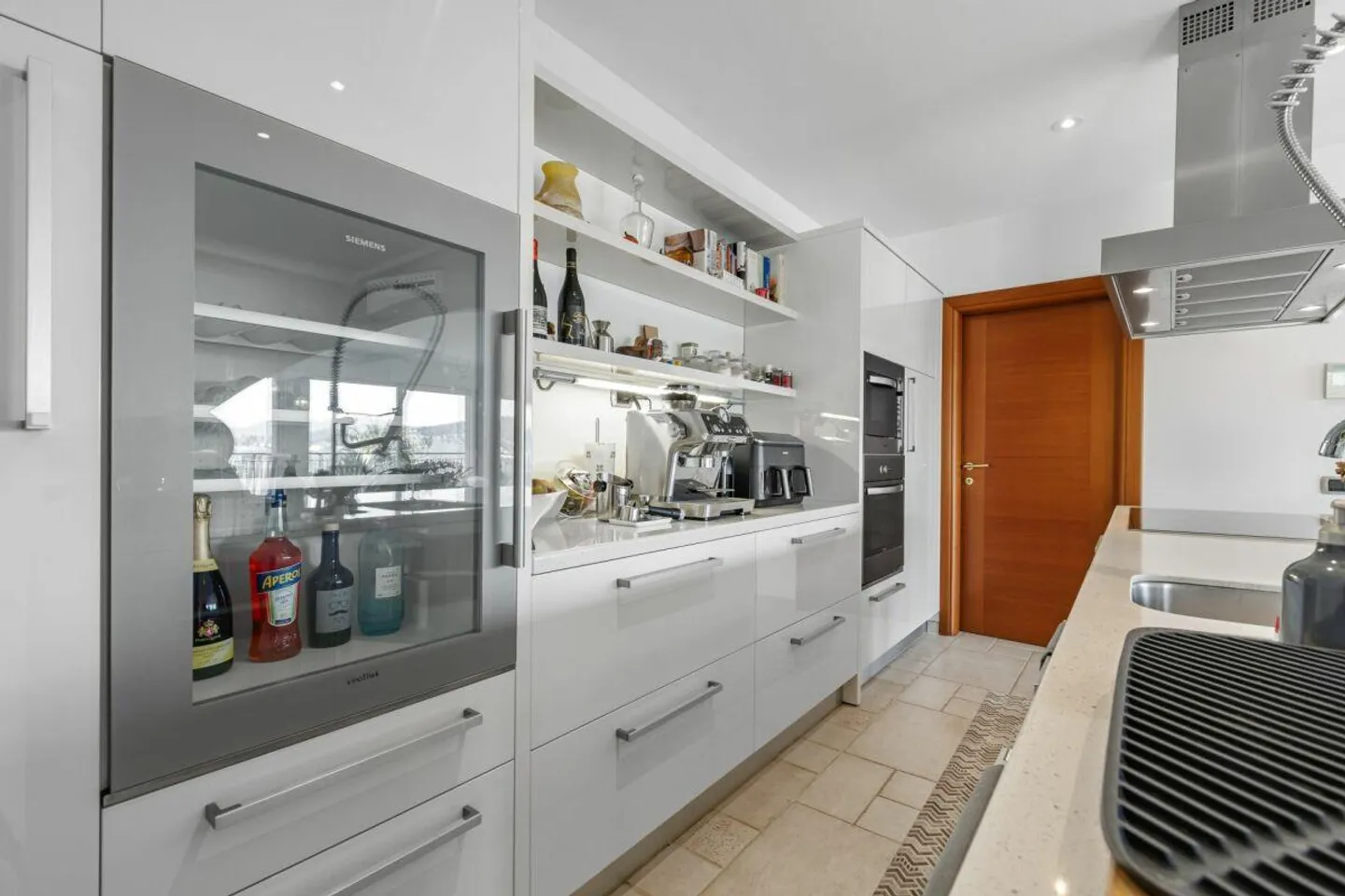 Elegante Casa Familiare a Carabbia - Foto 13 di 25