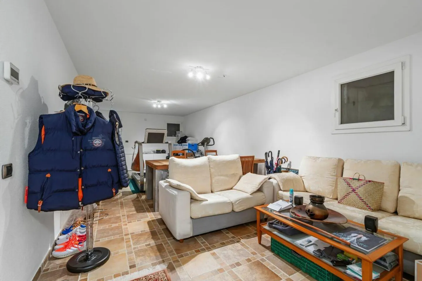 Elegante Casa Familiare a Carabbia - Foto 23 di 25