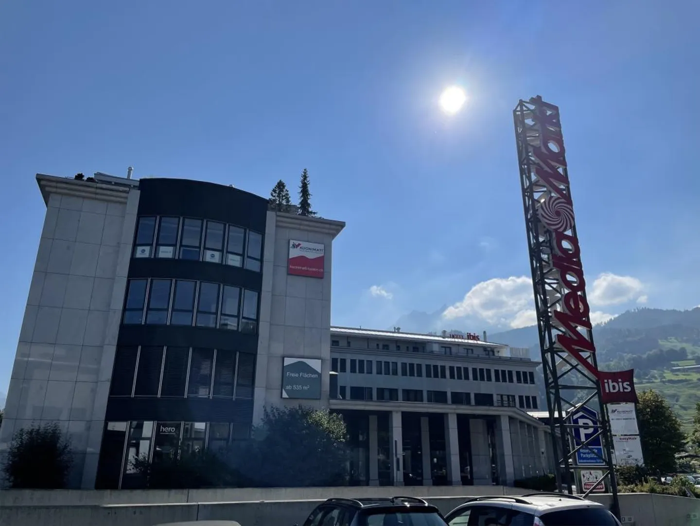 Entreprise au cœur : Votre nouveau site d'entreprise dans le pôle de développement - Photo 1 sur 12