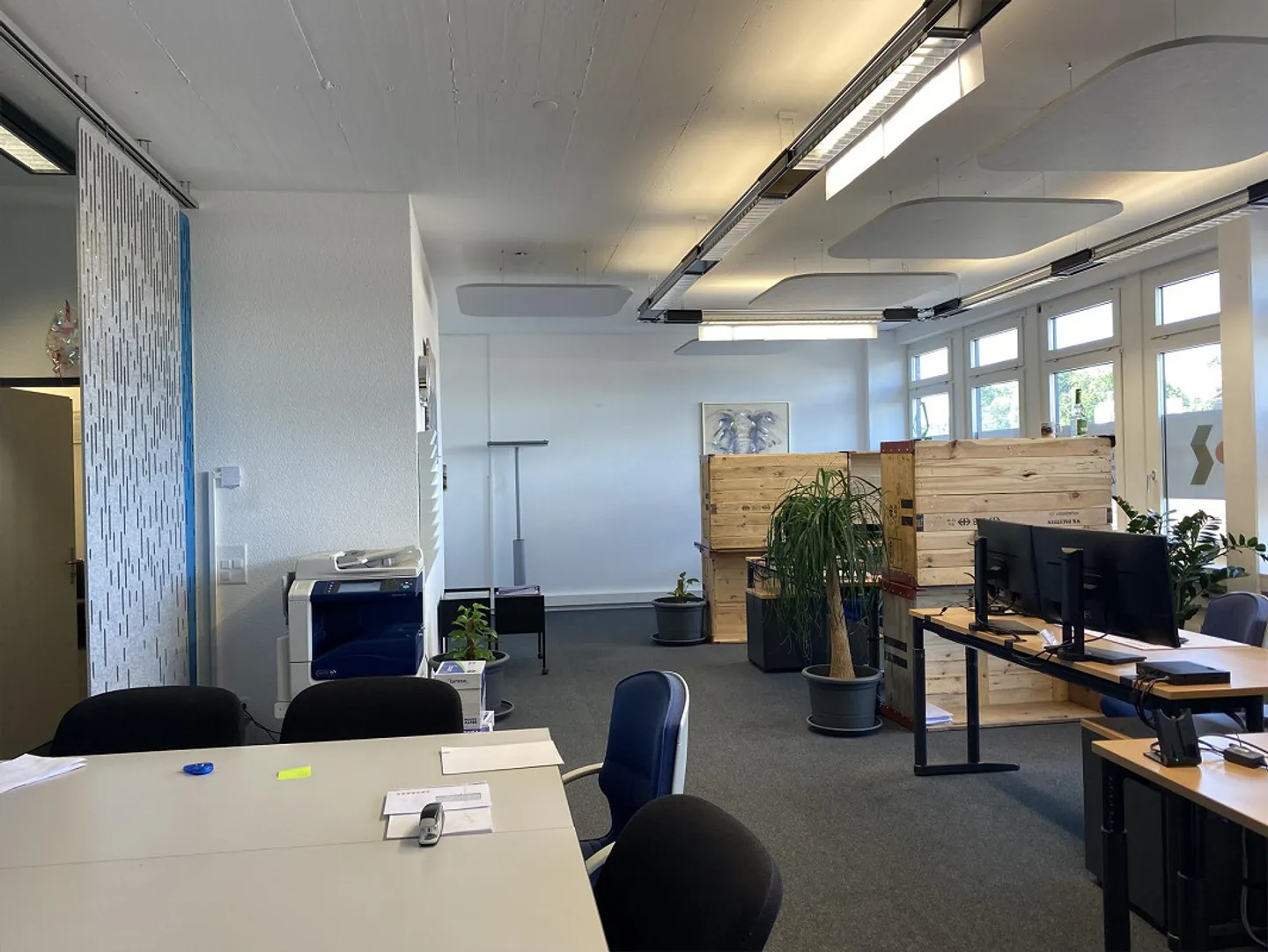 Beautiful and spacious office on the 1st floor in Emmenbrücke - Photo 1 of 6