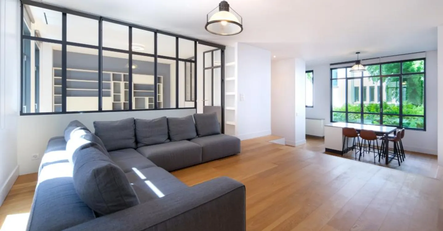 Luxury Apartment in Geneva - Photo 1 of 9
