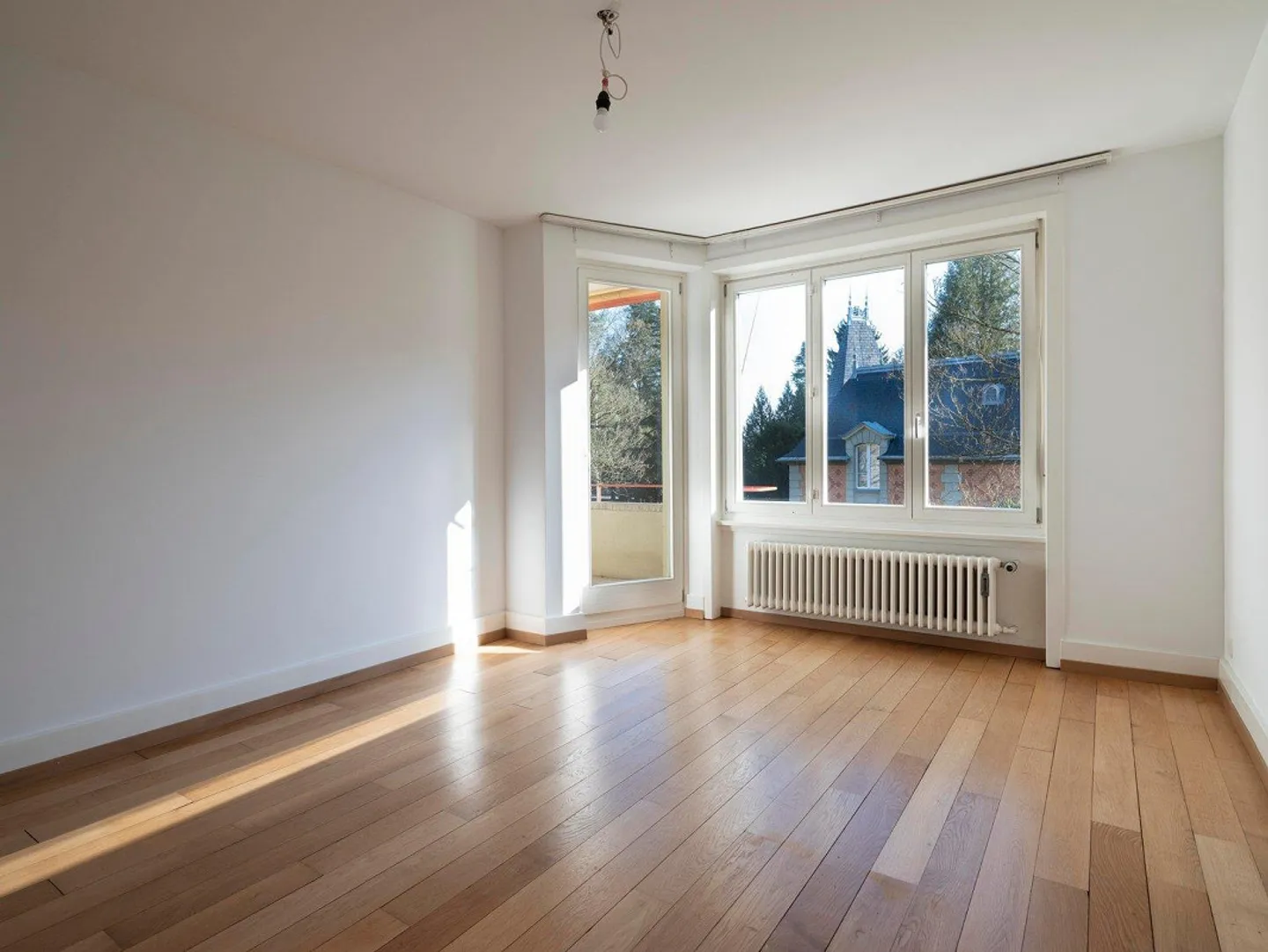 Charmant appartement de 2 pièces dans le centre historique de Berne - Photo 2 sur 8