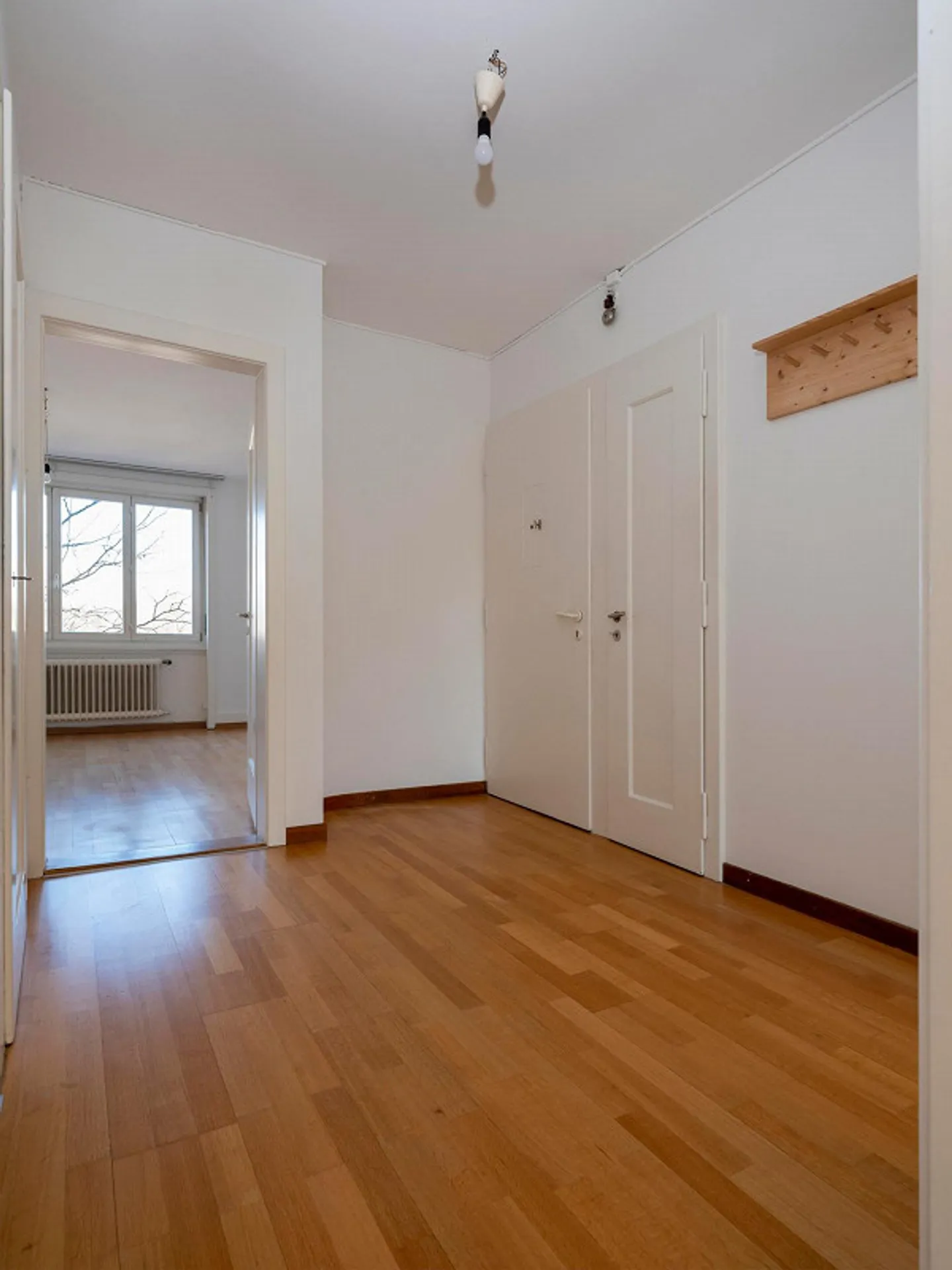 Charmant appartement de 2 pièces dans le centre historique de Berne - Photo 4 sur 8