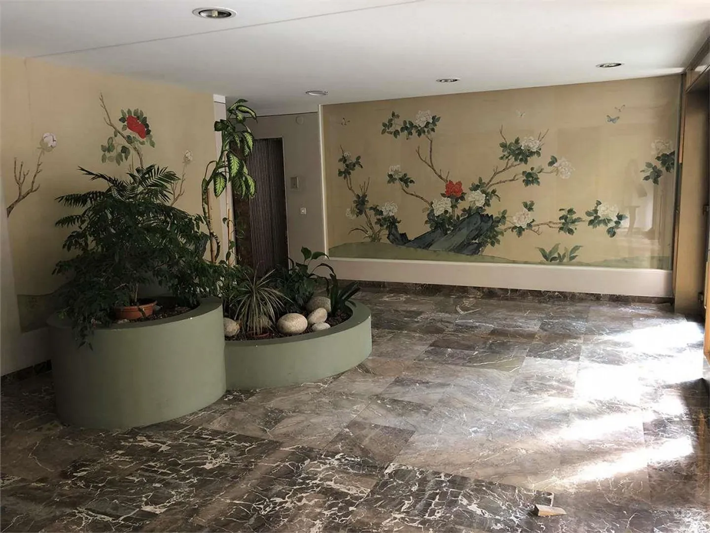 Bright 1.5 Rooms Renovated on the 4th Floor in the Heart of Lugano - Photo 6 of 7