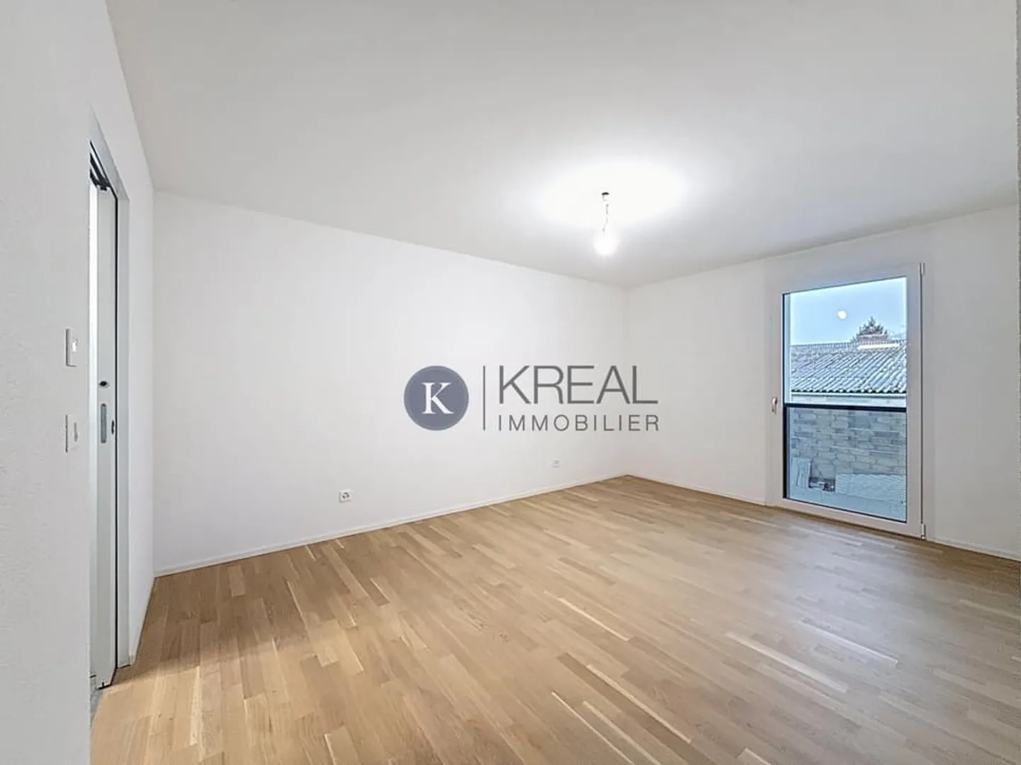 Erleben Sie den Komfort von Neuem? 4,5-Zimmer-Wohnung mit Balkon und Master-Suite - Foto 3 von 10