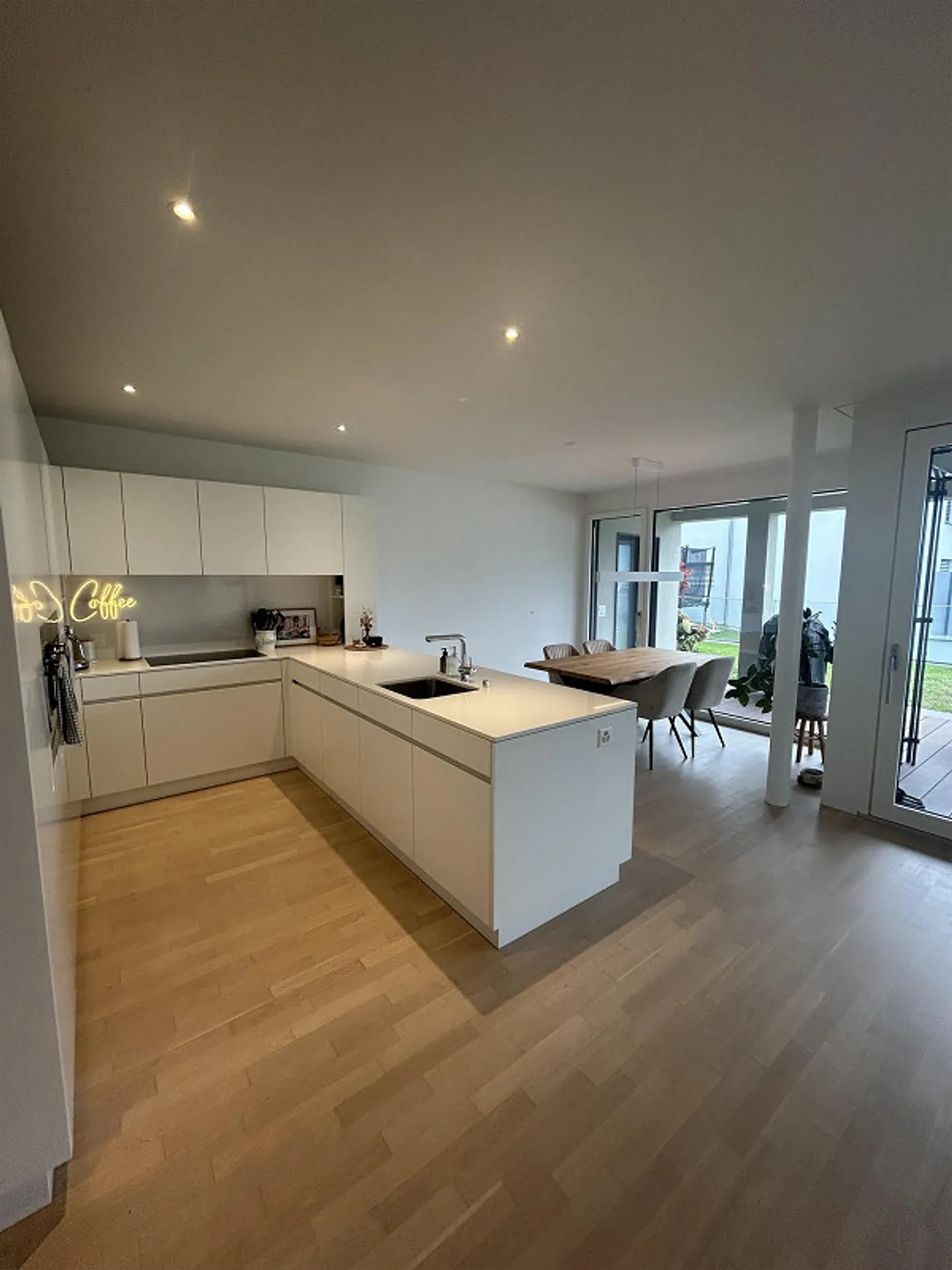 3 1/2-Zimmer-Wohnung  an schönster Wohnlage in Zizers - Foto 2 von 17