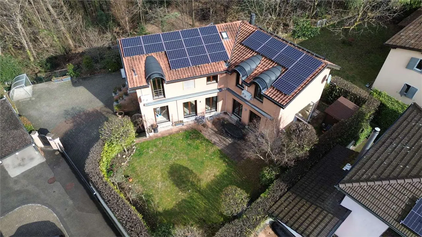 Stupenda Villa Indipendente Vicino a Lugano - Foto 8 di 47