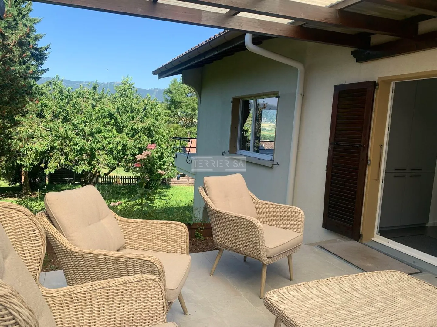 Propriété familiale unique dans un endroit calme, à 5 minutes des Cadolles (NE) - Photo 9 sur 13