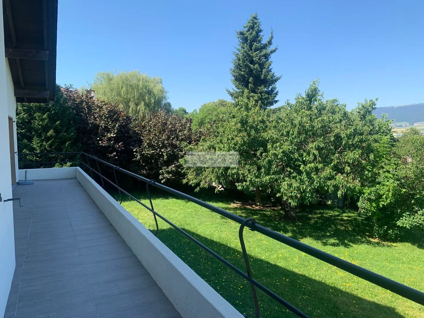 Propriété familiale unique dans un endroit calme, à 5 minutes des Cadolles (NE) - Photo 6 sur 13