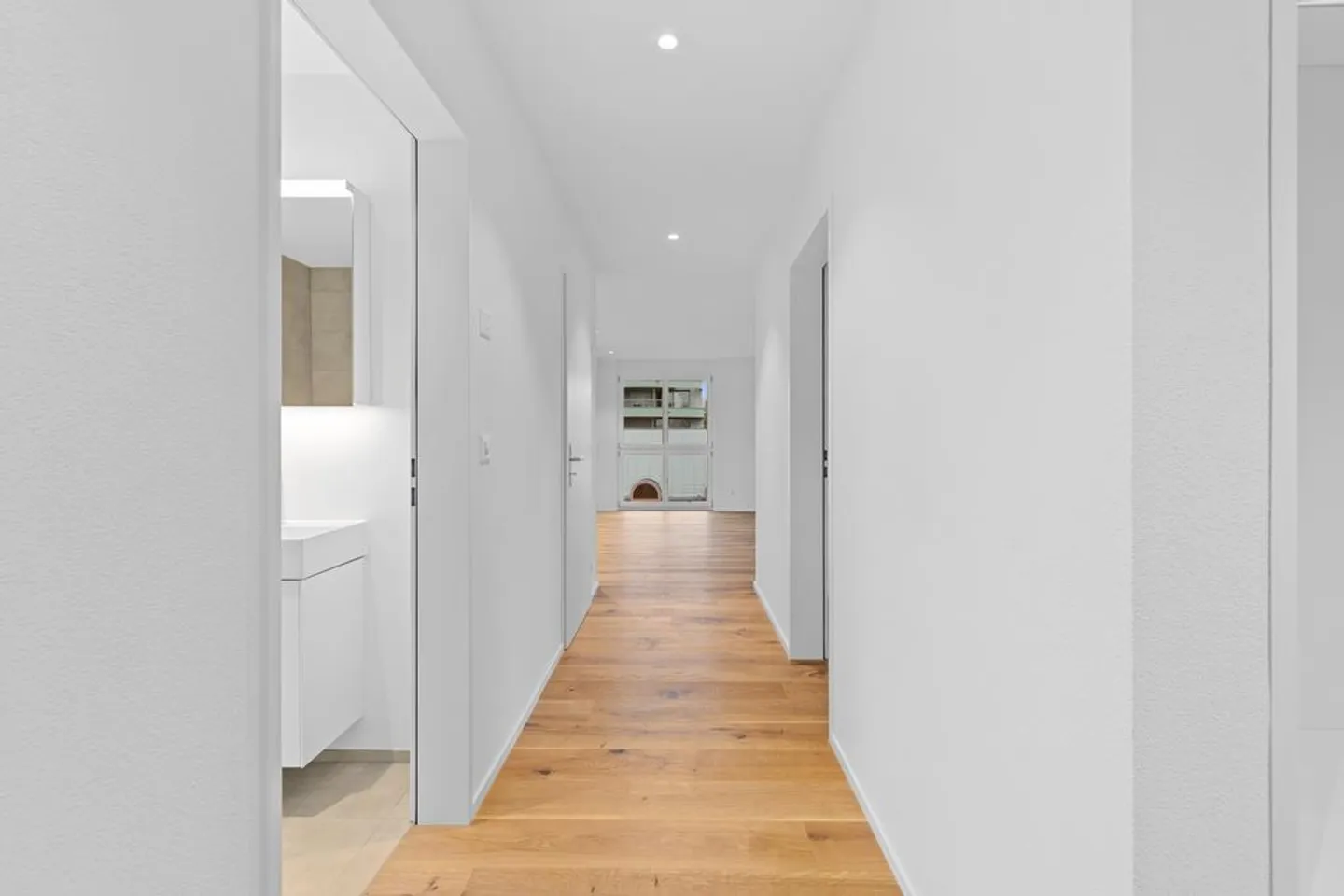 Beautiful 3.5-room apartment with garden seating area - Photo 2 of 9