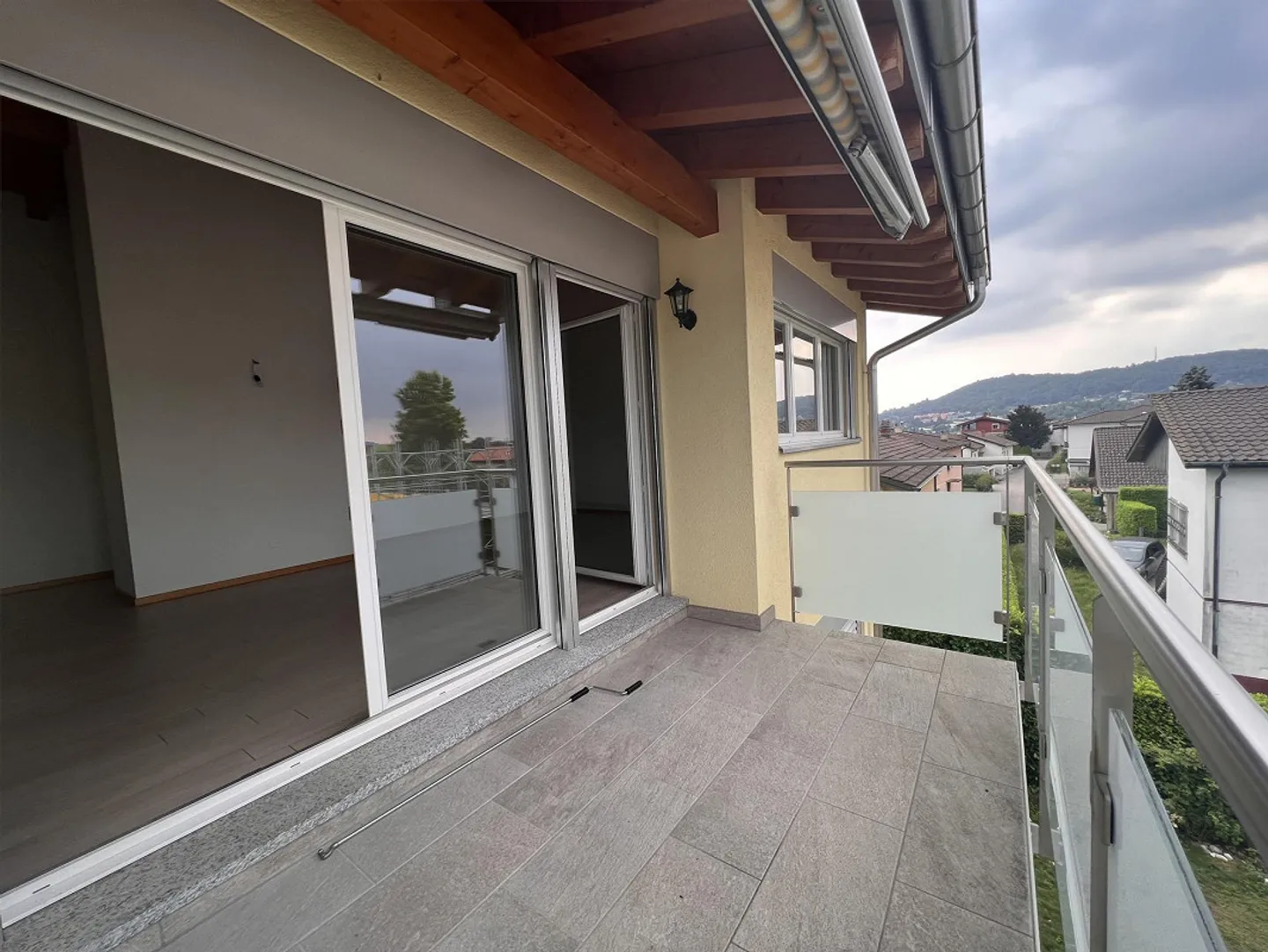 3.5-ROOM ATTIC APARTMENT - Photo 1 of 10
